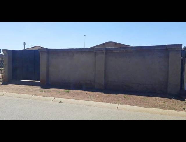 2 BEDROOM HOUSE FOR SALE IN MAPETLA
